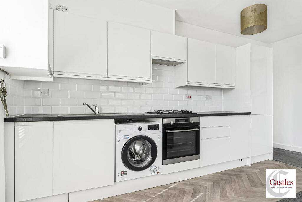Apartment in London - View 5