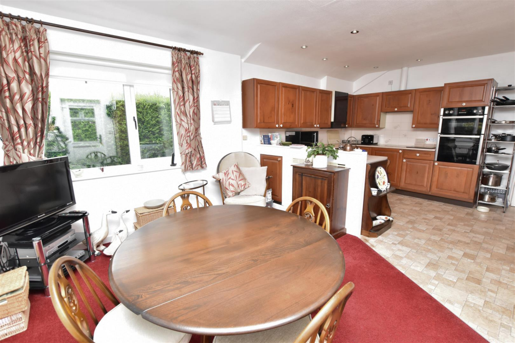 Scartho Road, Grimsby photo 4