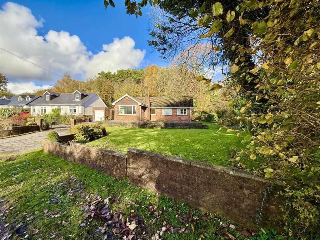 Kingsbury Place, Llwydcoed, Aberdare photo 5