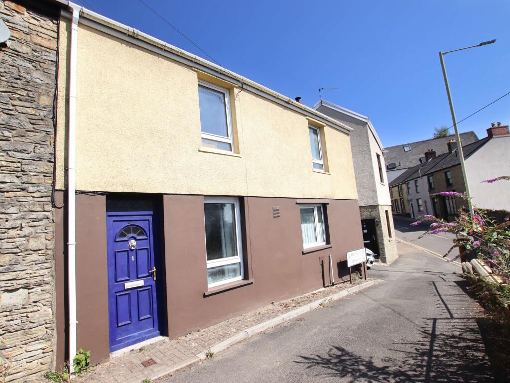 Main image of property: Heol Sticil-y-Beddau, Llantrisant, Pontyclun, CF72 8BT