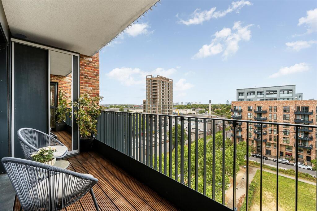 Apartment in London - View 2