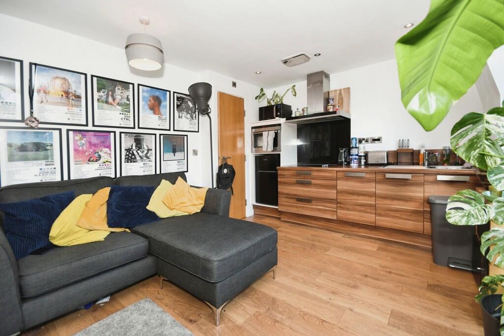 Main image of property: I Quarter, 4 Blonk Street