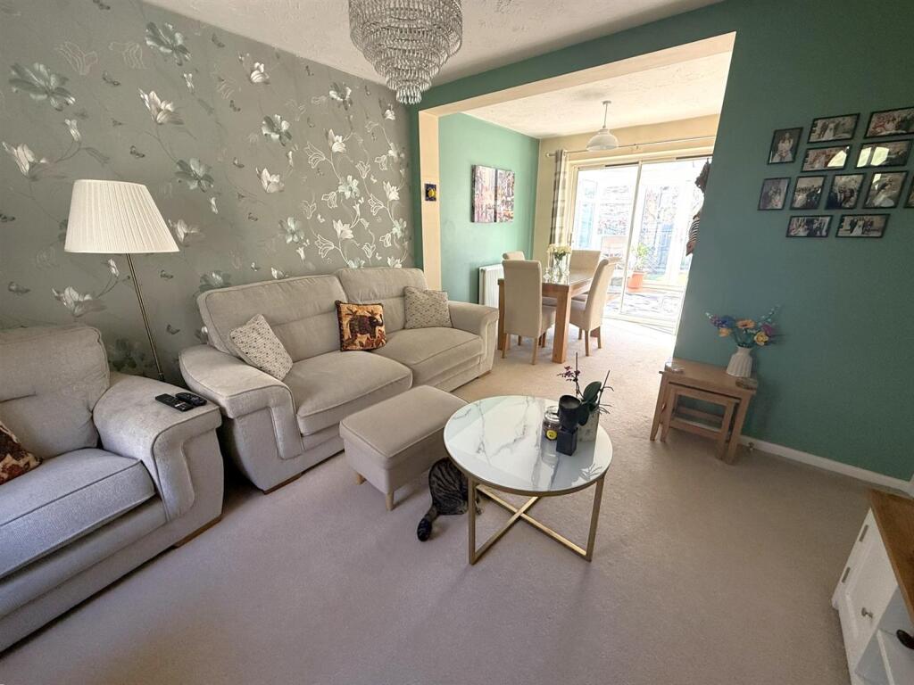 Beverley Way, Chippenham photo 4