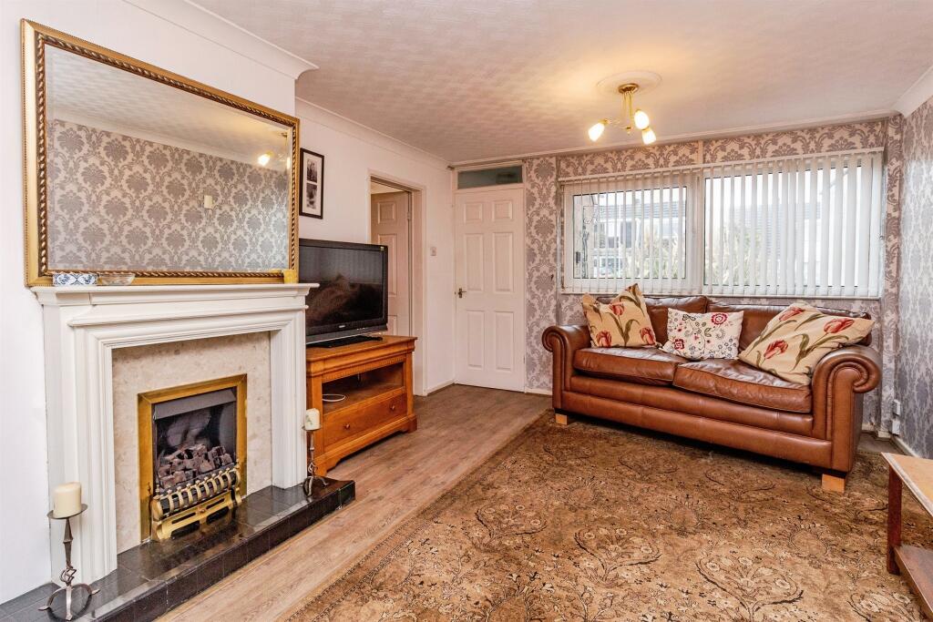 House in Stoke-on-Trent - View 3