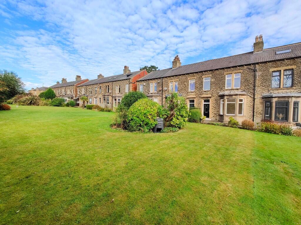 10 Brooklands, Hipperholme, HX3 8EE photo 2