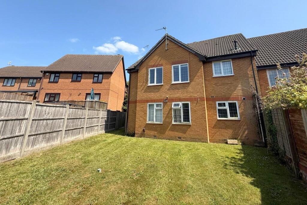 Main image of property: Willow Way, Toddington, LU5