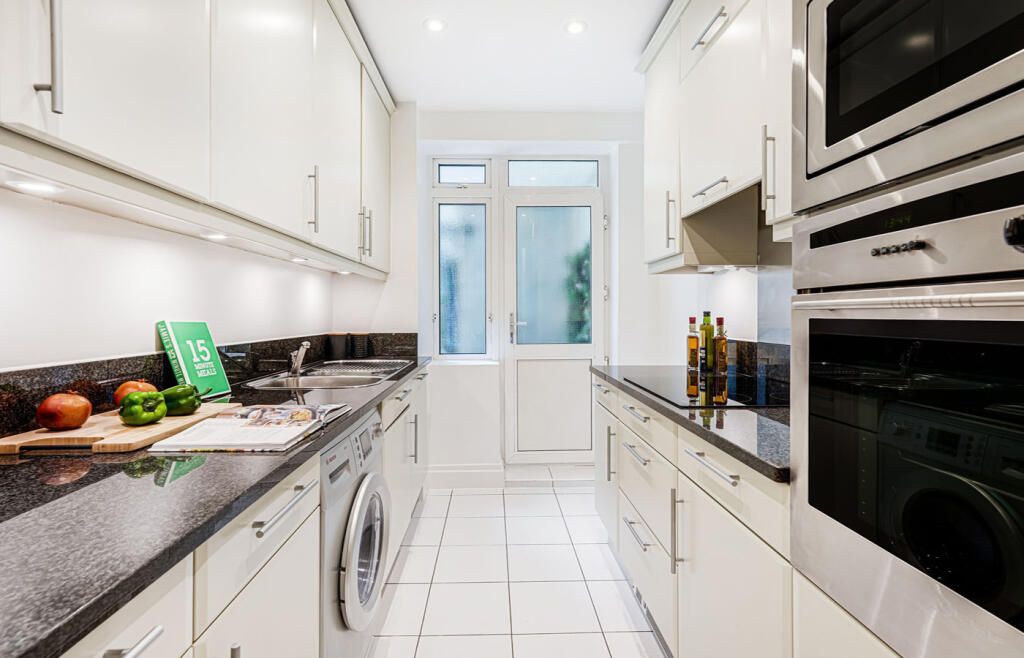 Apartment in London, Royal Borough of Kensington and Chelsea - View 4