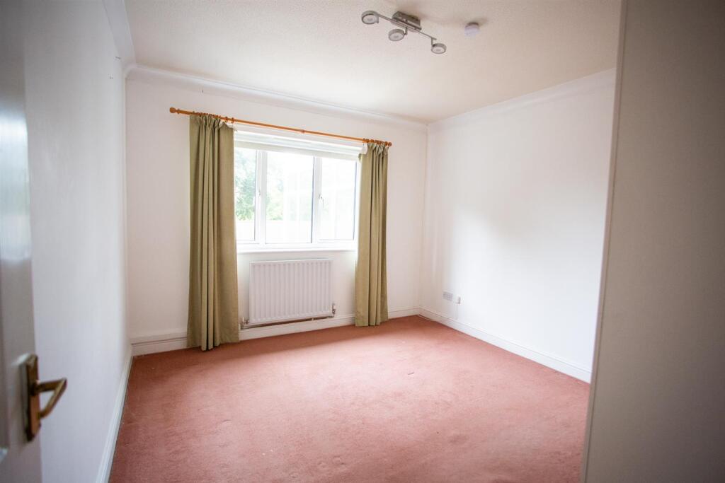 House in Taunton - View 4