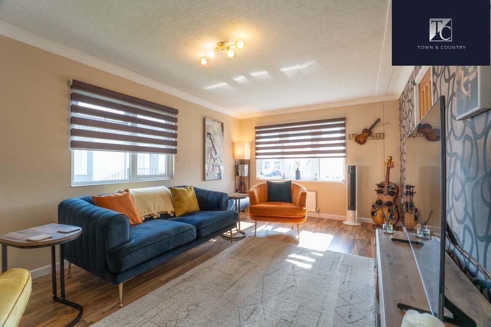 10, Oakwood Court, Stepps, G33 6FS photo 4