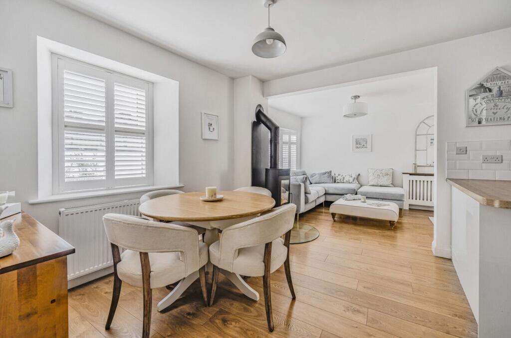 16 Kents Lane, Torquay, Devon, TQ1 2PP photo 3