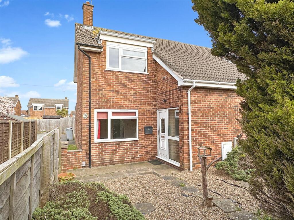 Main image of property: Maun Green, Newark