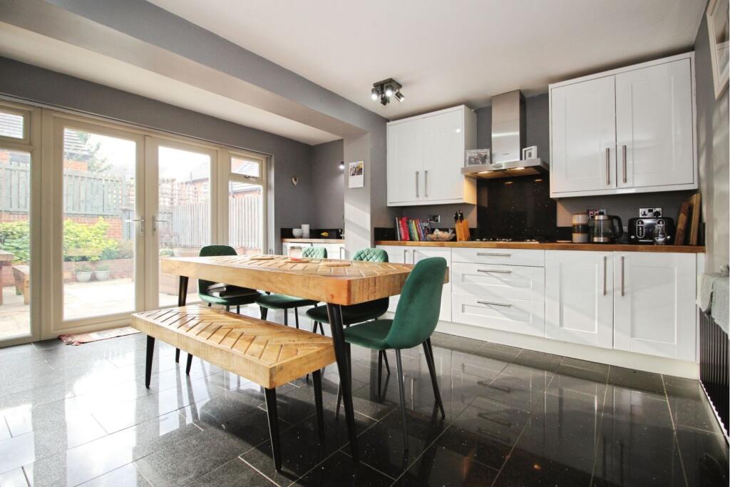 House in Leeds, Morley - View 4