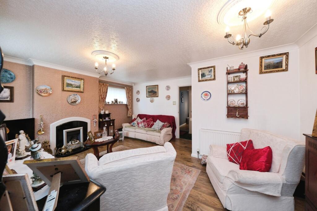 House in Mansfield, Warsop - View 5