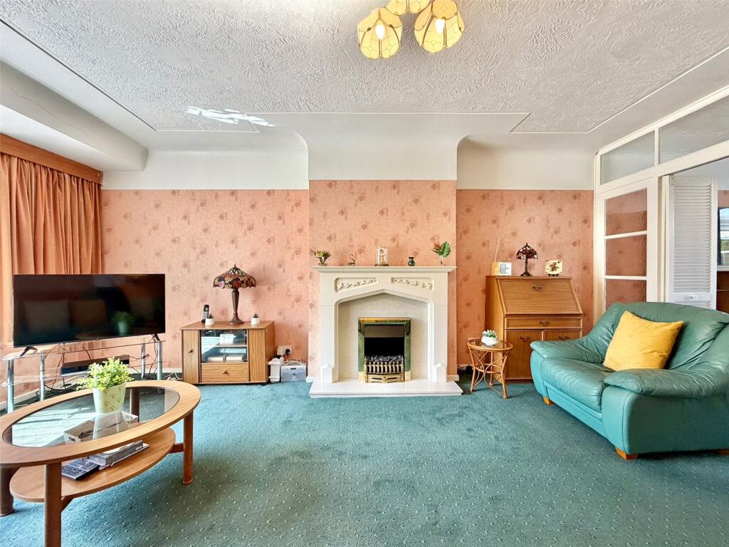 House in Wirral, Liverpool City Region - View 3