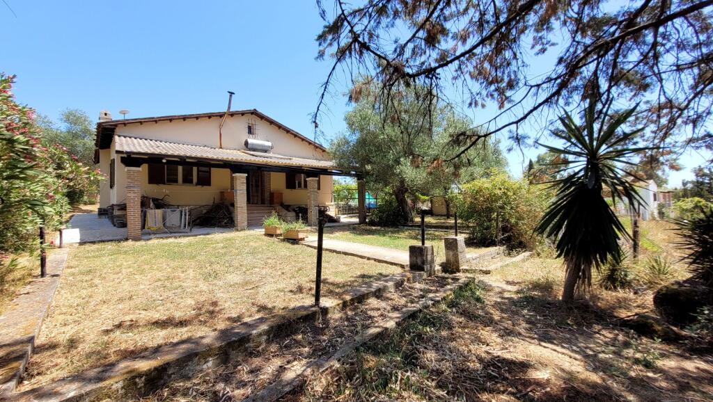 Main image of property: Ionian Islands, Corfu, Agios Ioannis