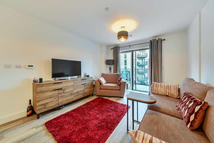 Apartment in Bracknell - View 3