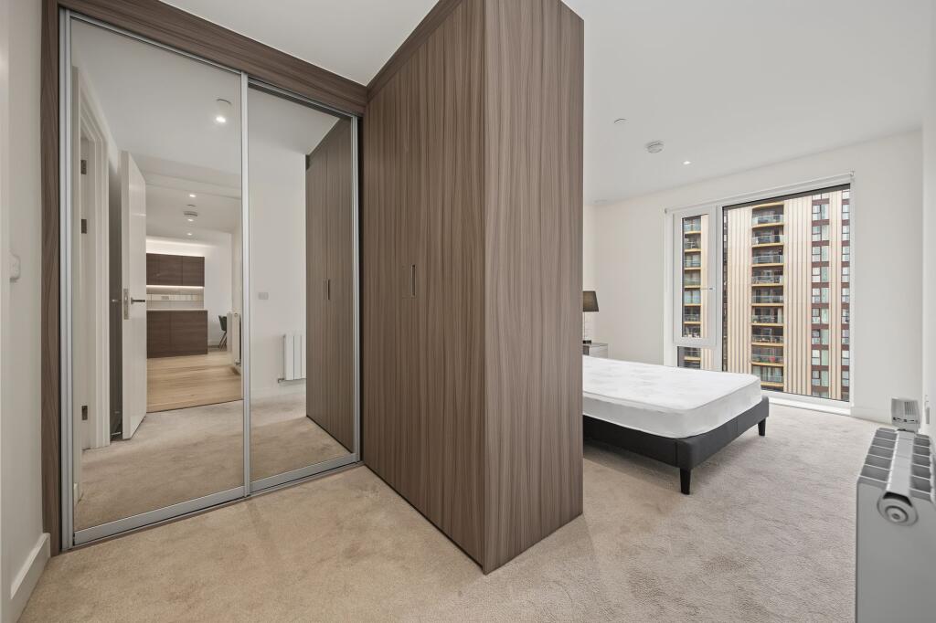 Apartment in London - View 5