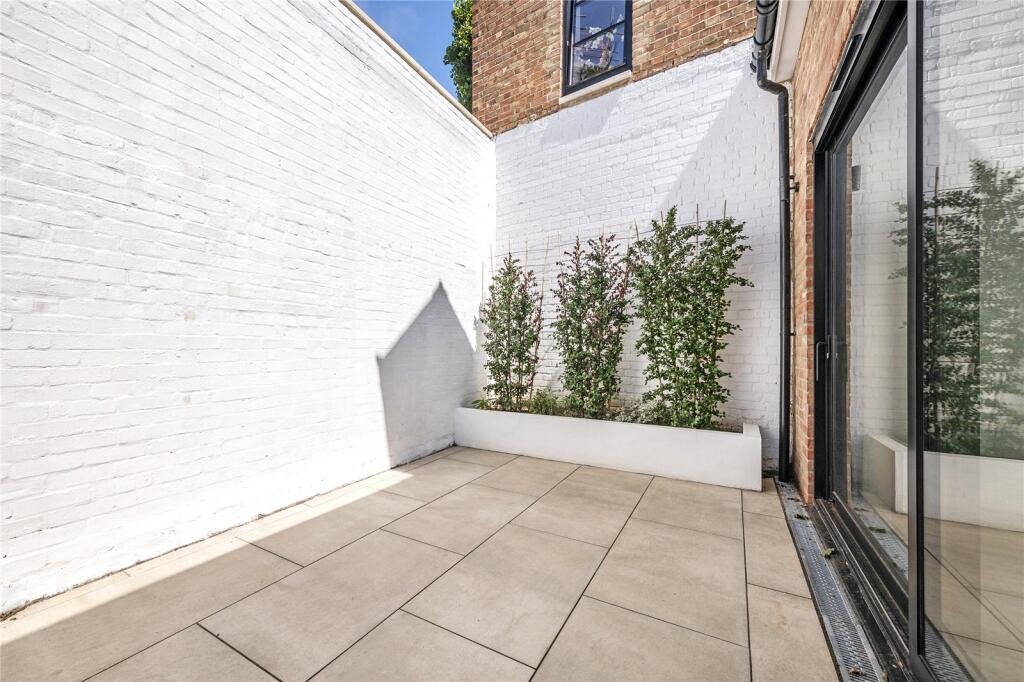 Main image of property: Mitcham Lane, Streatham, SW16