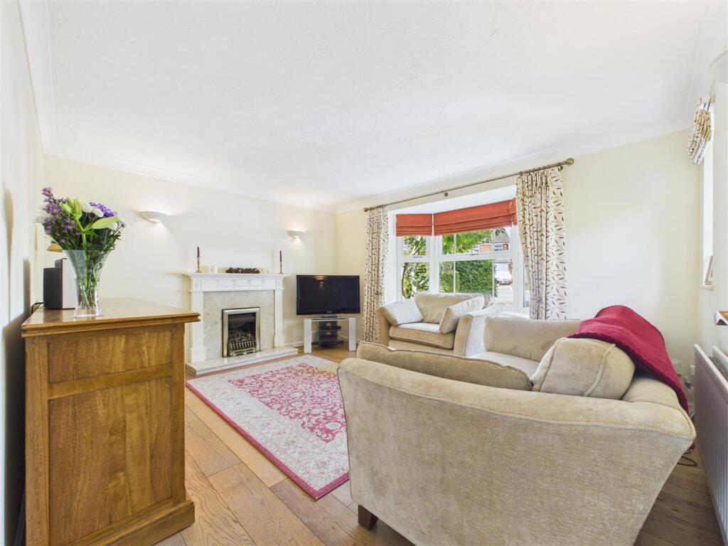 Sandpiper Close, Stratford-Upon-Avon photo 4