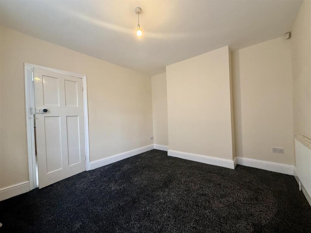 House in Wolverhampton - View 5
