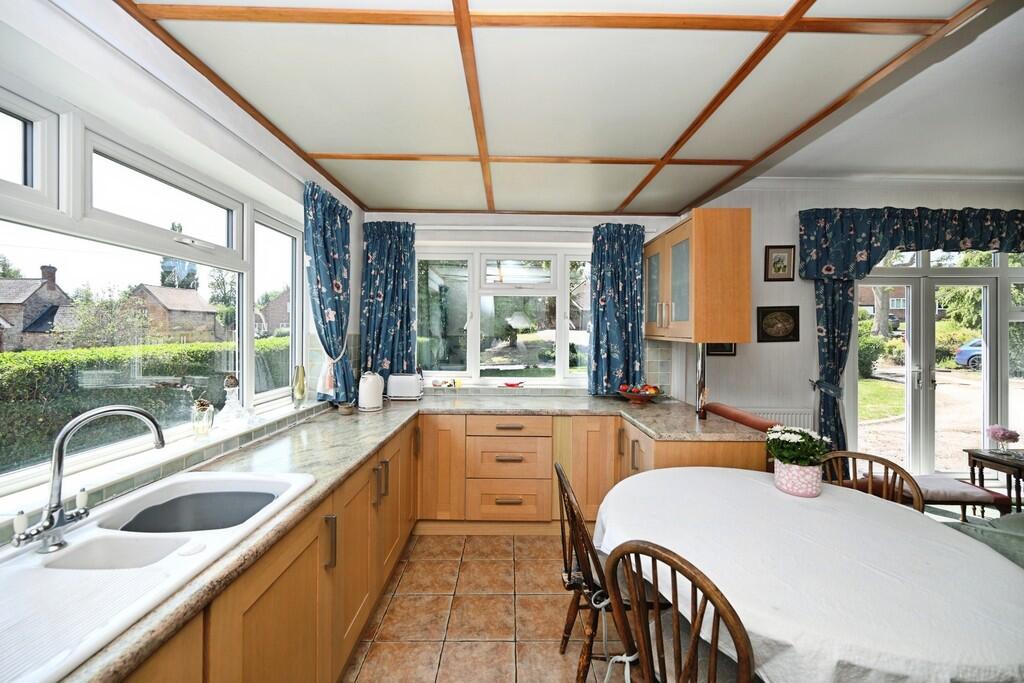 House in Rugby, Birdingbury - More