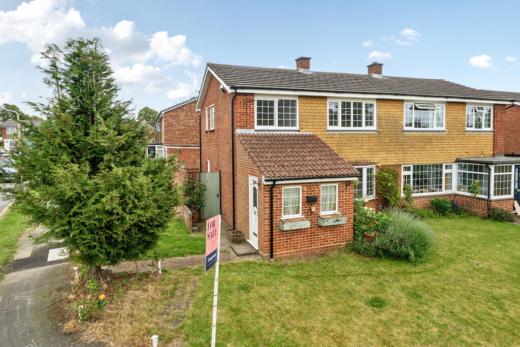 Main image of property: Devonshire Green, Farnham Royal, SL2