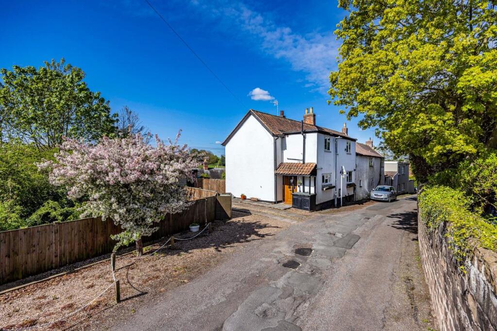 Main image of property: Chapel Lane, Farnsfield