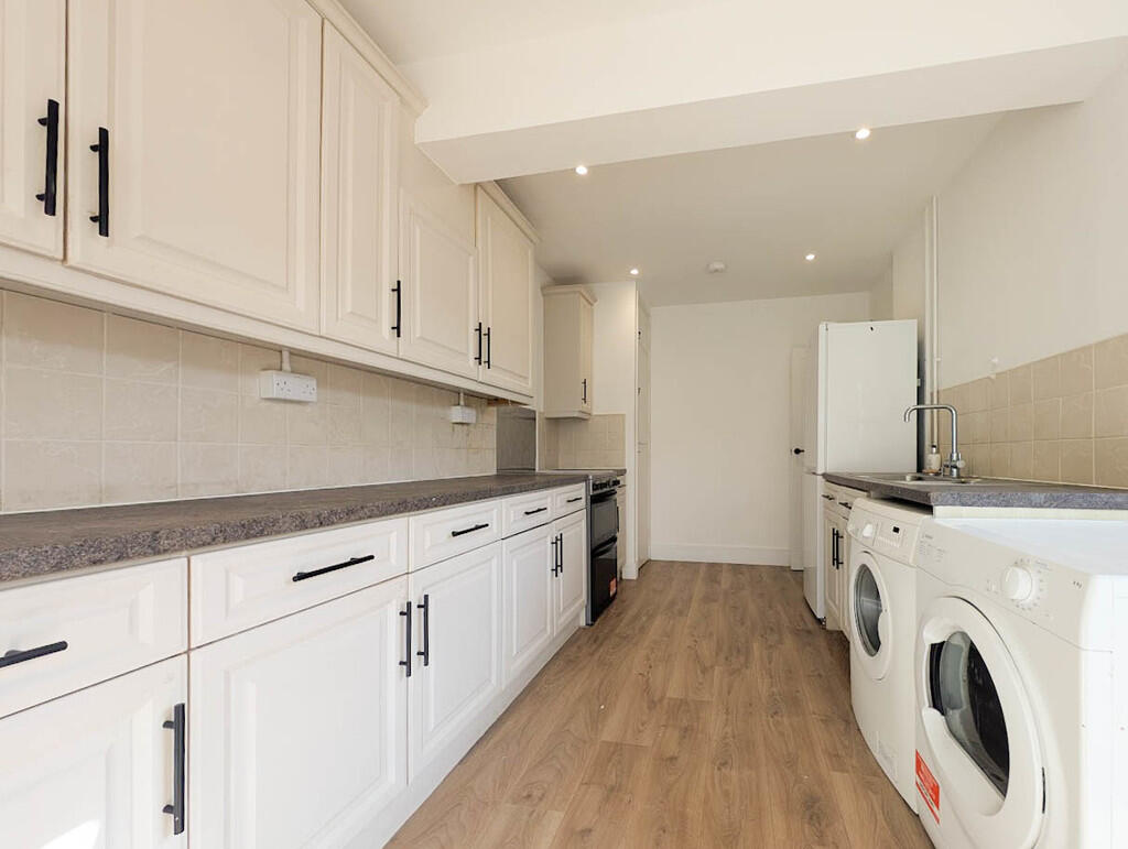 Additional image 4 of Skimpans Close, North Mymms, Hatfield