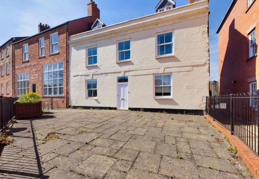 Main image of property: North Bar Street, Banbury