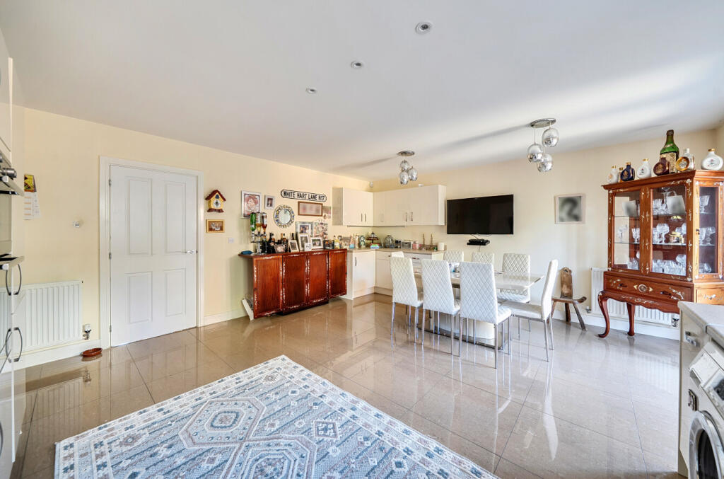 House in Watford - View 5
