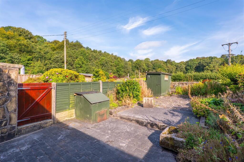 House in Preston - View 4