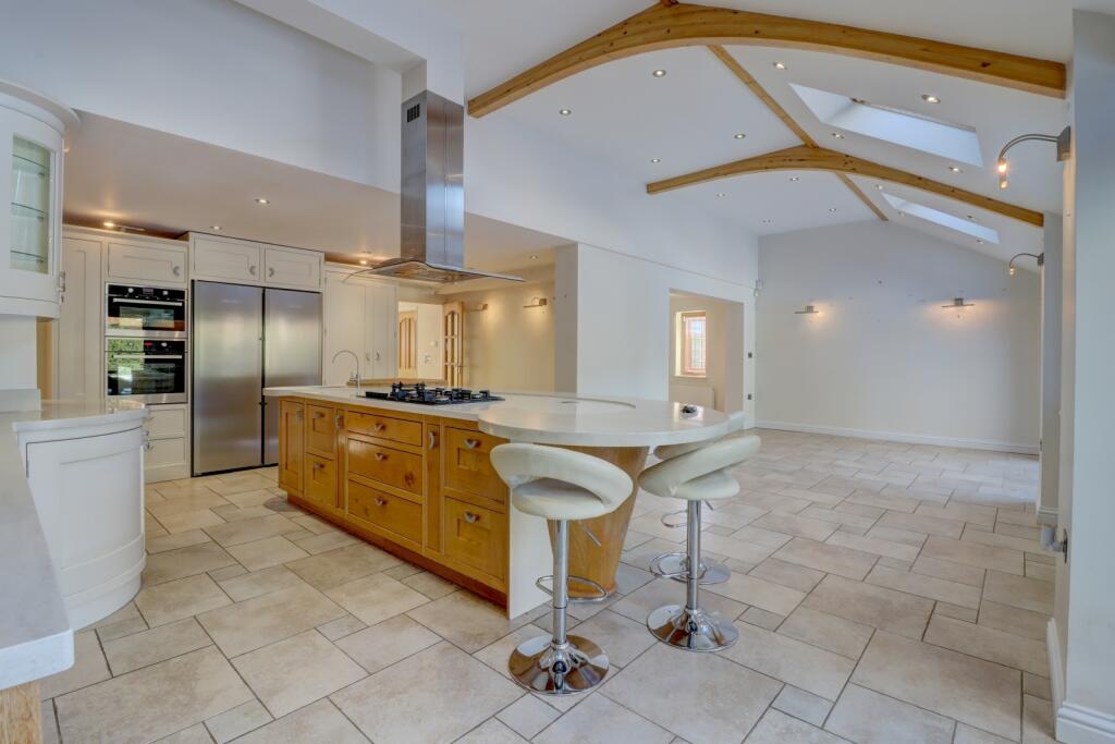 House in Lacey Green, Buckinghamshire - View 5