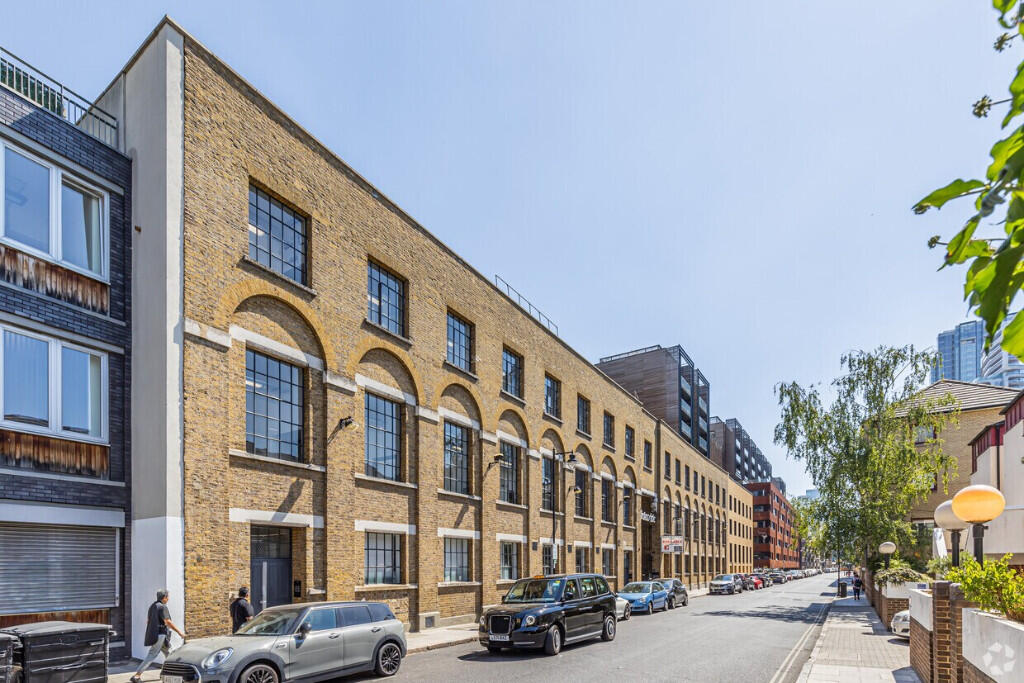 Main image of property: Unit 23, 44-48 Waterside, Wharf Road, Islington, London N1 7UX