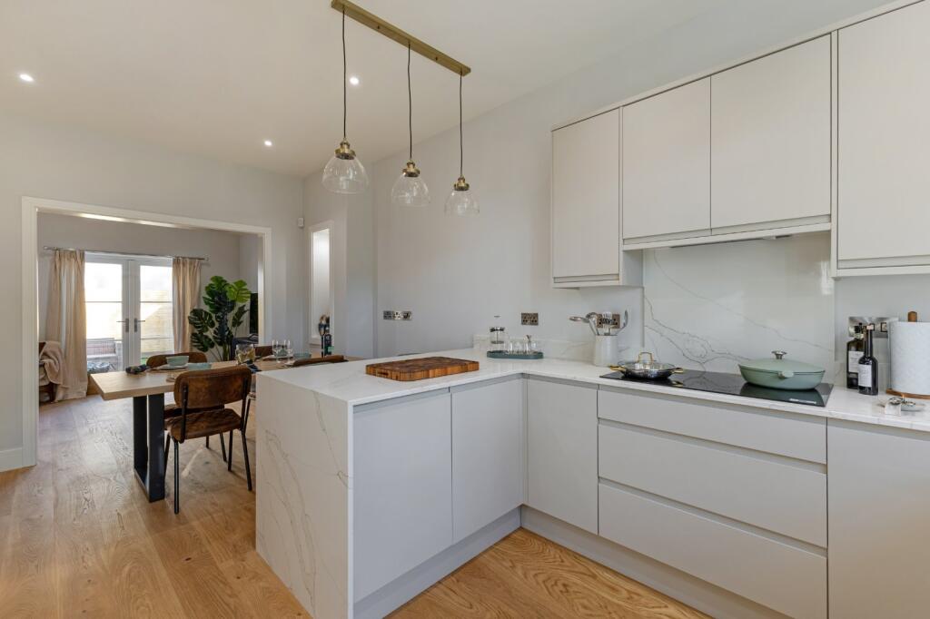 House in Bath - View 4
