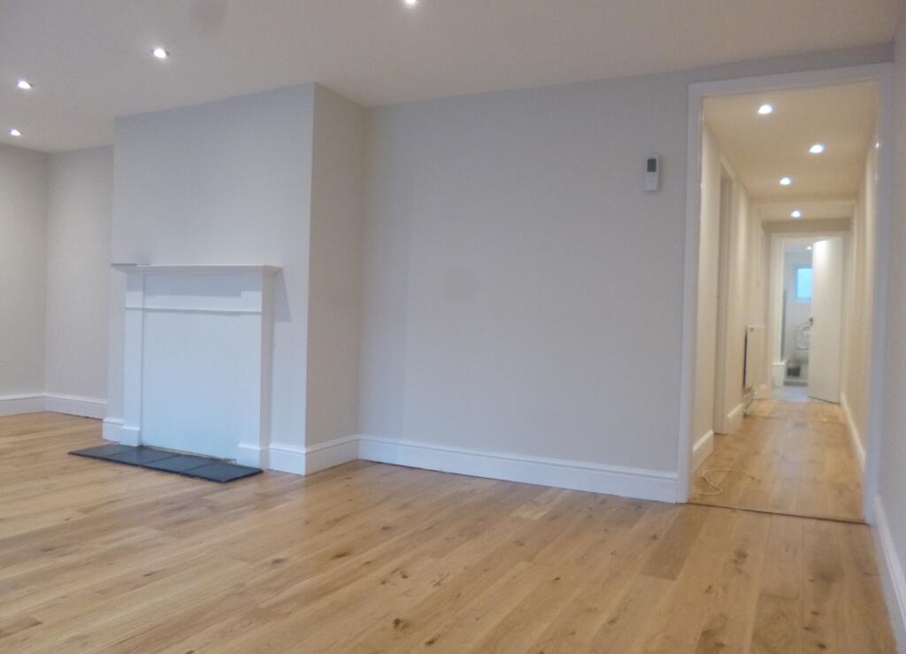 Apartment in Watford - View 4