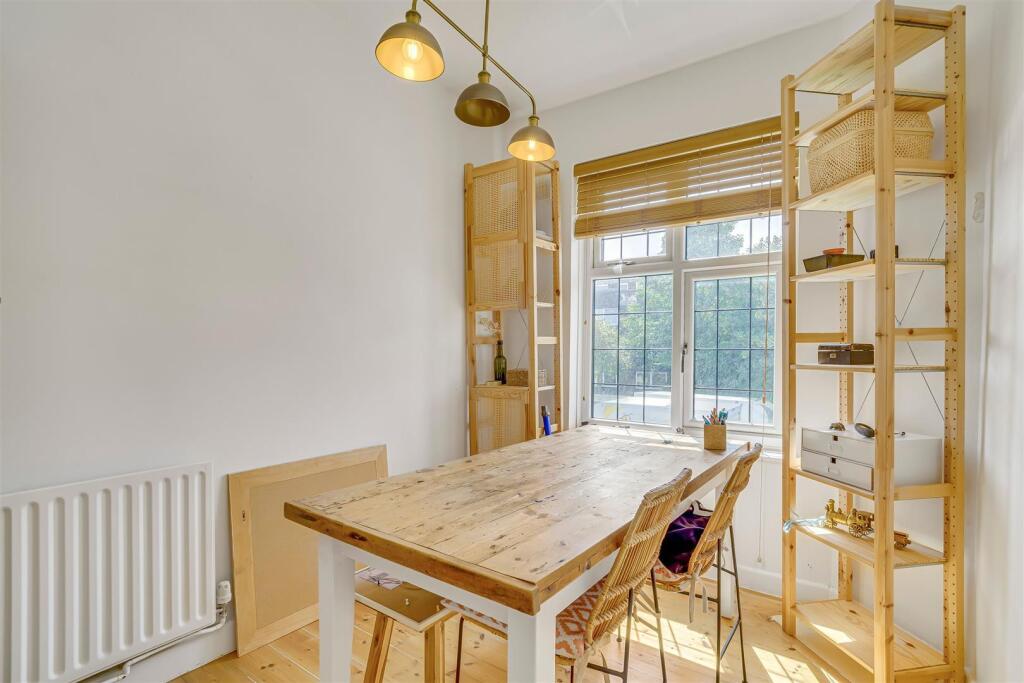 Apartment in London, North Sheen - View 5