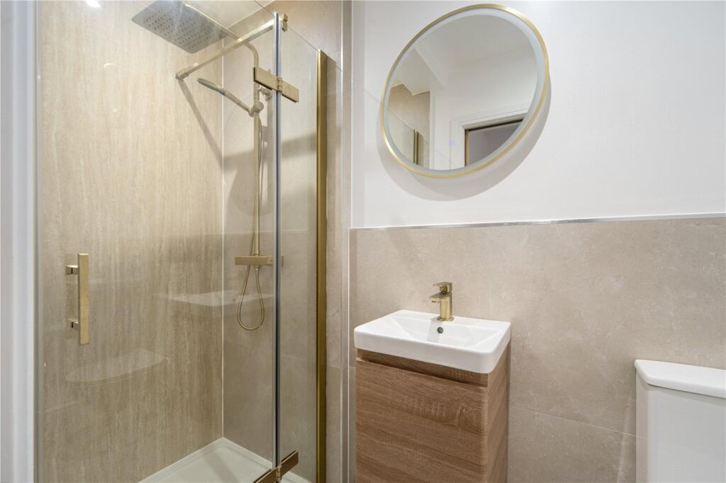 House in Woking, Surrey - View 4