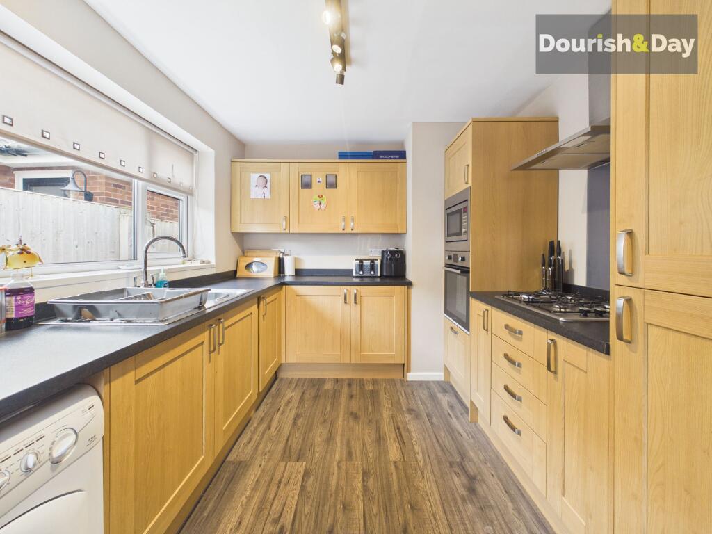 Bodmin Avenue, Stafford, ST17 photo 2