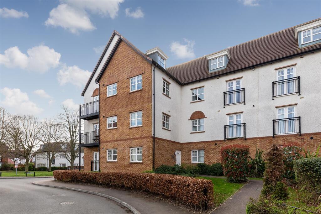 Main image of property: Wissen Drive, Letchworth Garden City