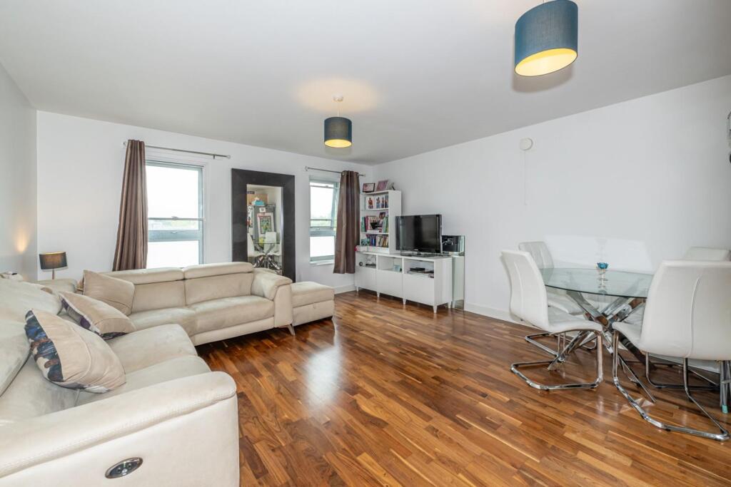 Apartment in London - View 2