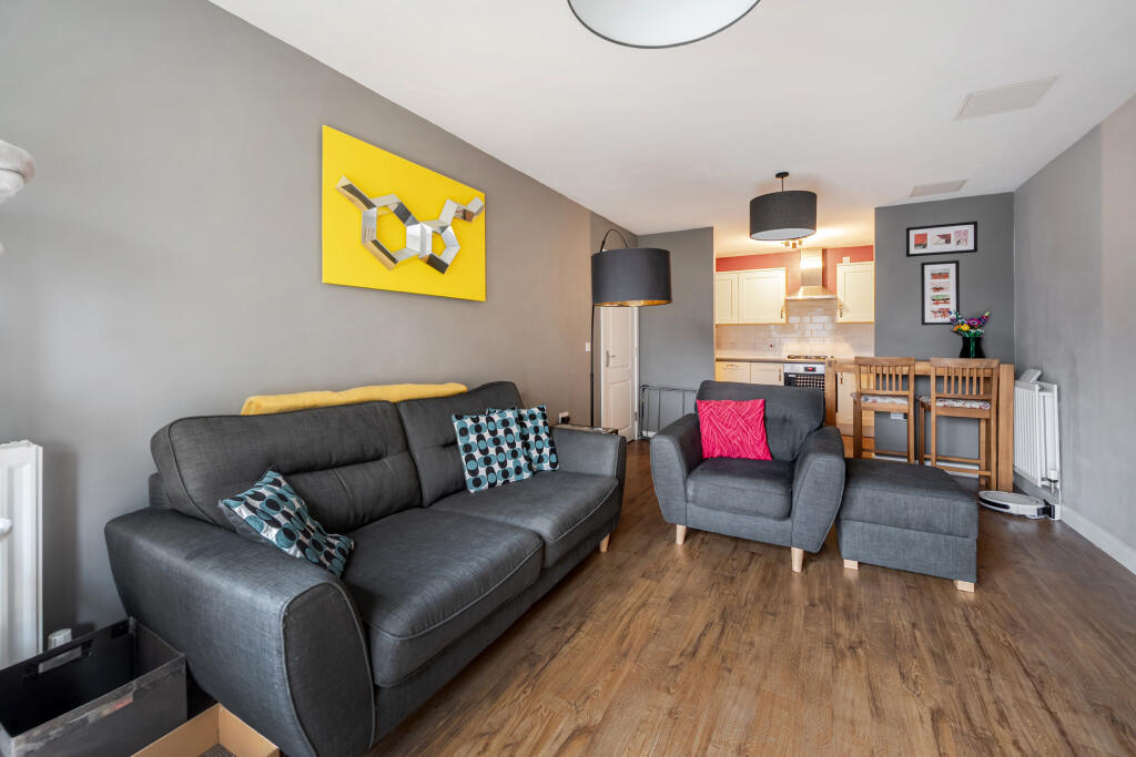 Apartment in Millward Drive MK2, Bletchley and Fenny Stratford - View 5