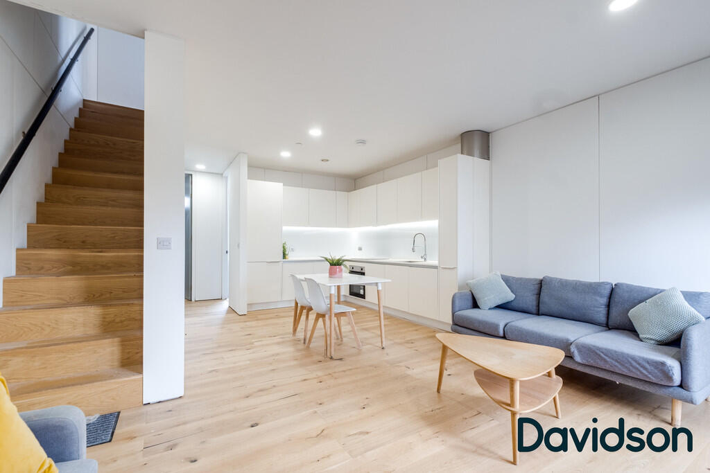 House in Birmingham, West Midlands - More