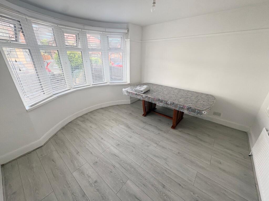 House in Nottingham - View 3