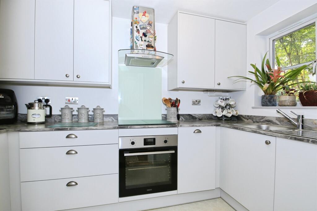 House in Peterborough, Hampton Hargate - More