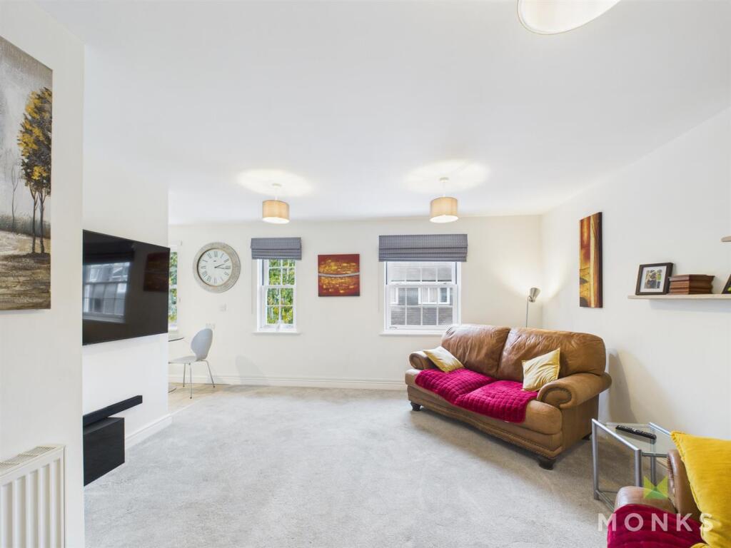 Apartment in Shrewsbury - More