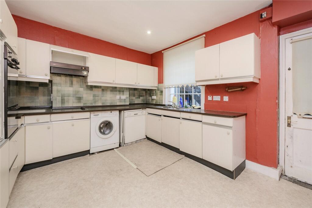 House in London - View 2