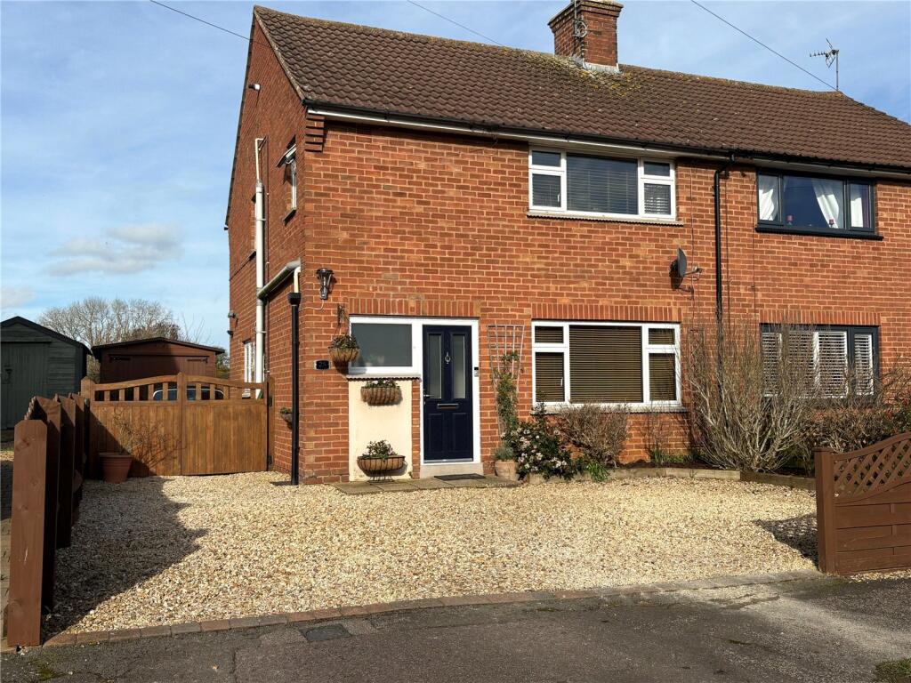 Main image of property: Lovett Road, BYFIELD, Northamptonshire, NN11