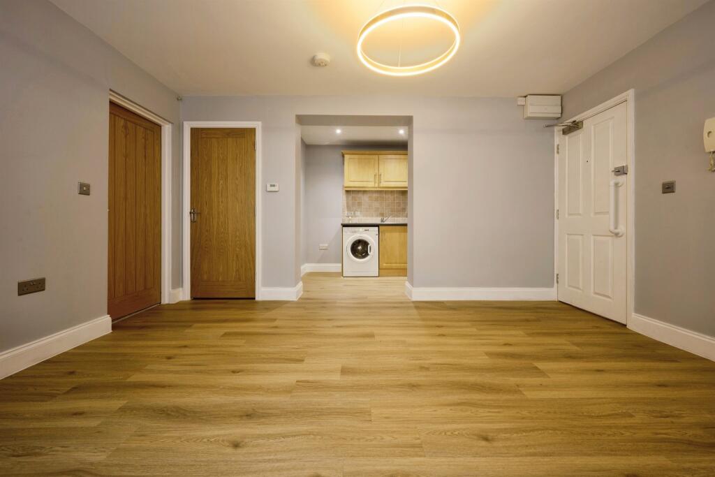 Apartment in Luton, Leighton-Linslade - More