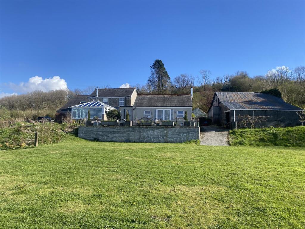 Main image of property: Pantllyn, Llandybie, Ammanford