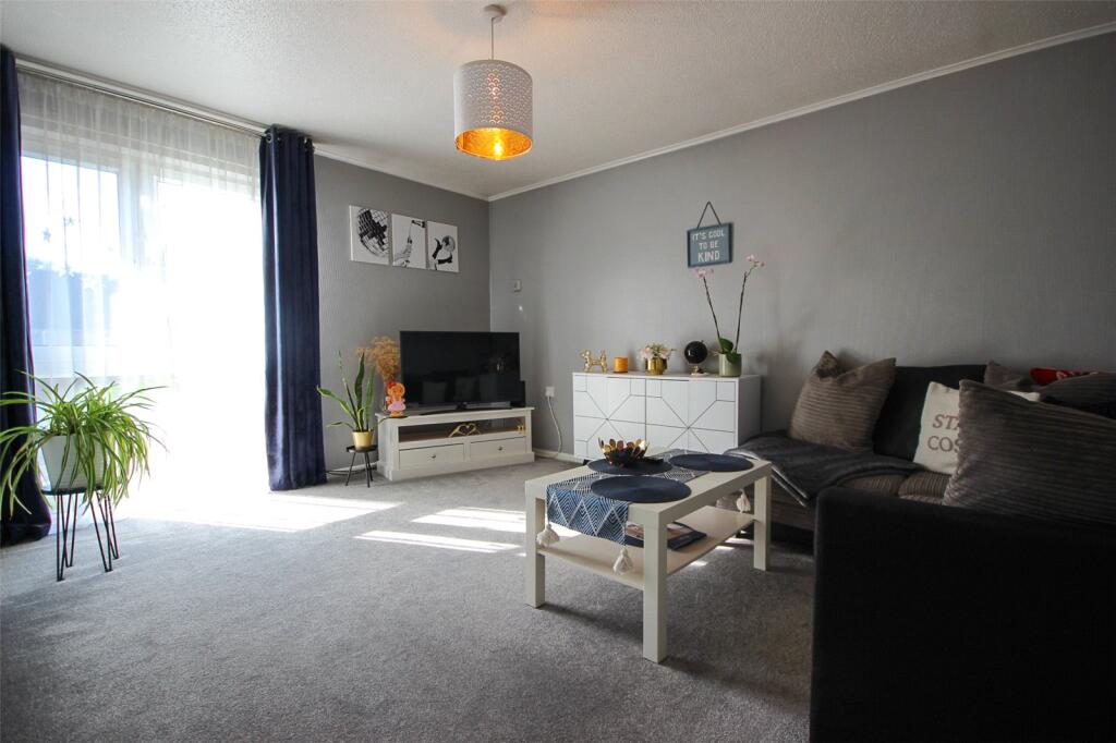 Apartment in Milton Keynes - View 5